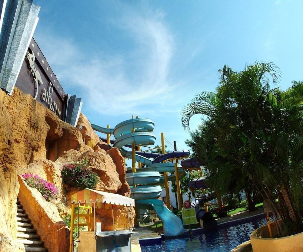 Ixtapa Palace Exterior photo